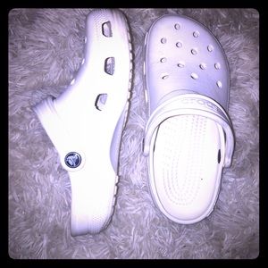 White crocs clogs